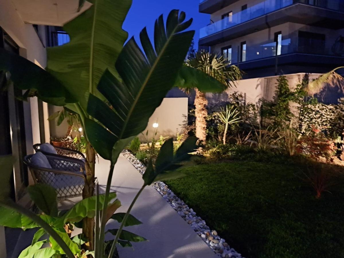 Apartment With Private Pool Split Kültér fotó