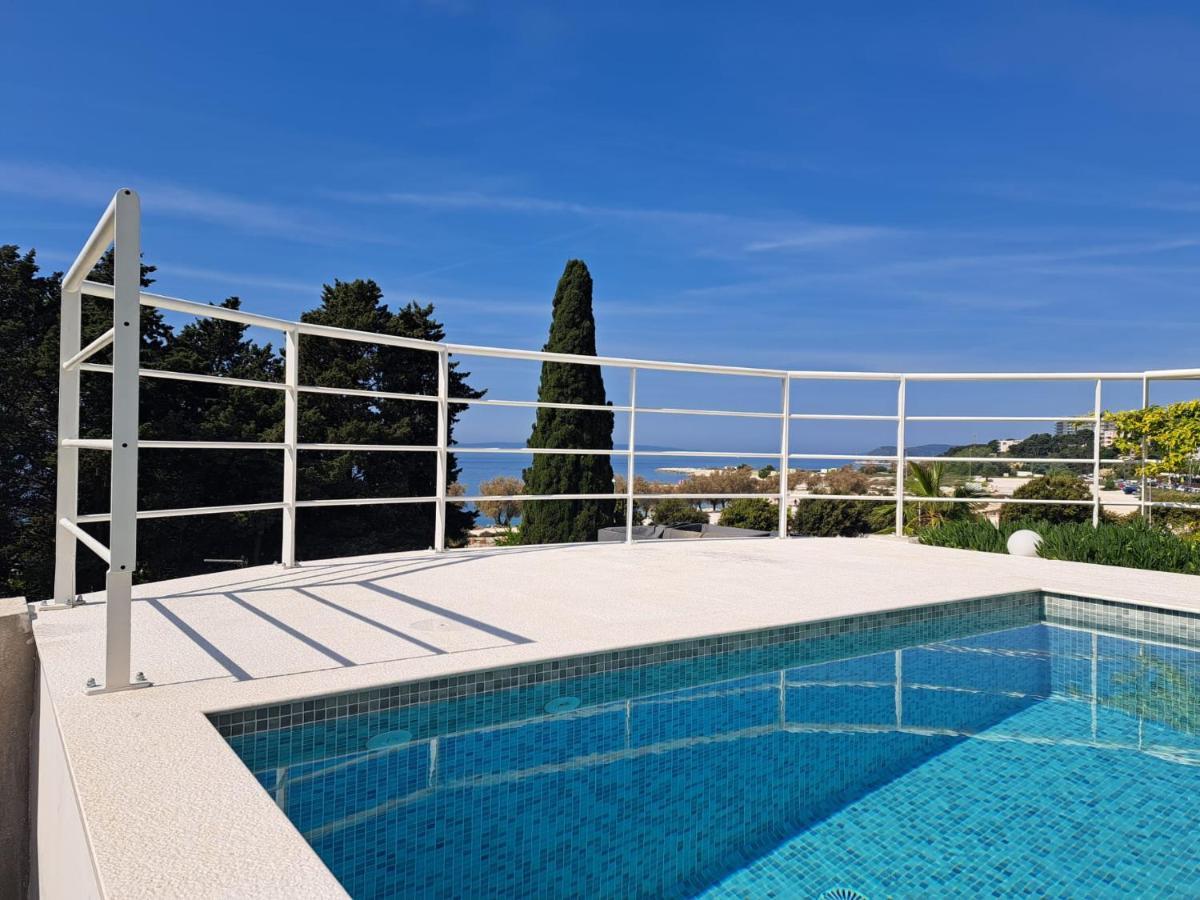 Apartment With Private Pool Split Kültér fotó