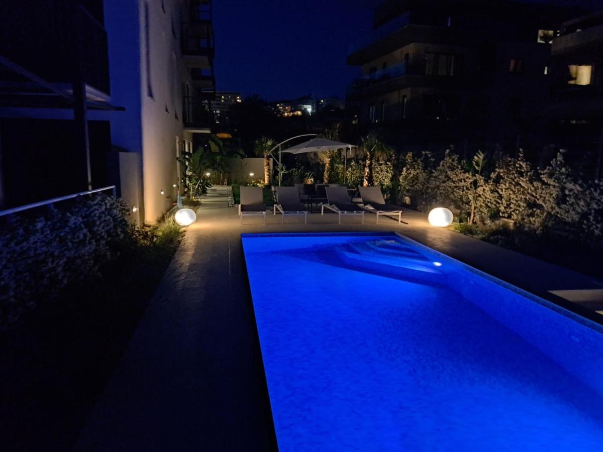 Apartment With Private Pool Split Kültér fotó